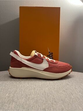 Nike Waffle Debut Vintage Adobe Sail Coconut milk Women's Shoe Size 9 DX2931-600